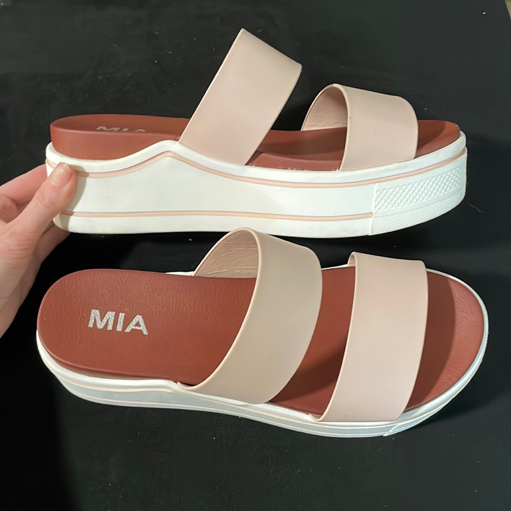 Chunky sandals - platform